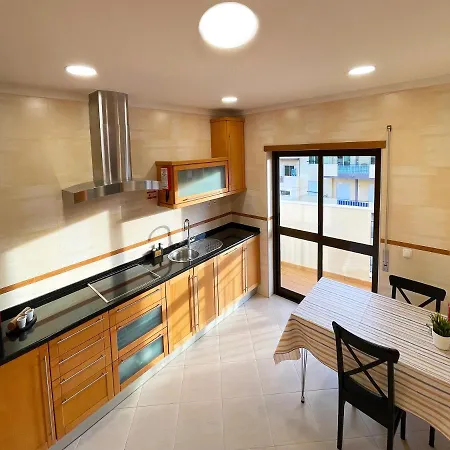 Sunset Apartment *